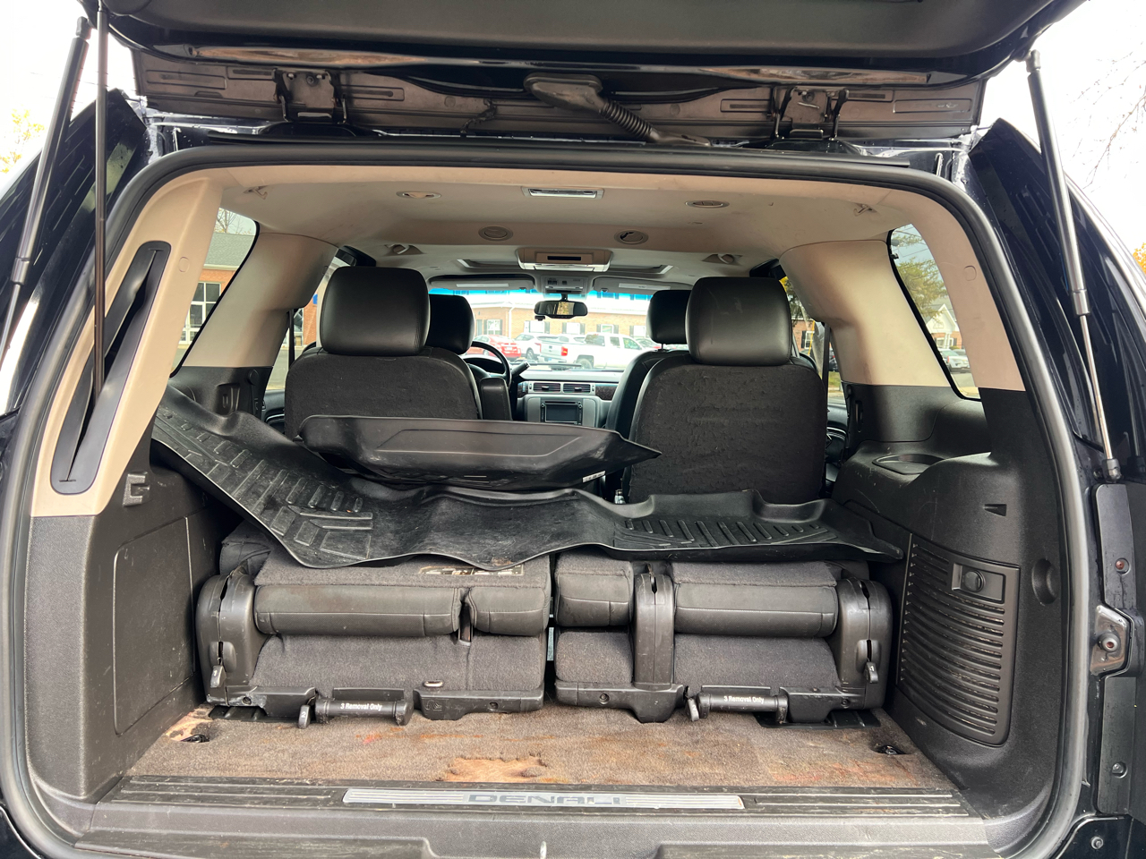 GMC Yukon AWD 4dr 1500 Denali 2012 GMC Yukon AWD 4dr 1500 Denali 2012