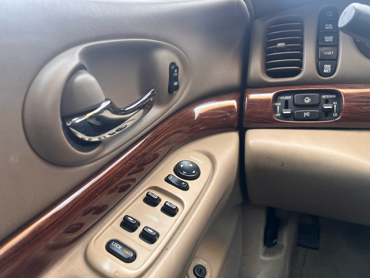 Buick LeSabre 4dr Sdn Custom 2005 Buick LeSabre 4dr Sdn Custom 2005