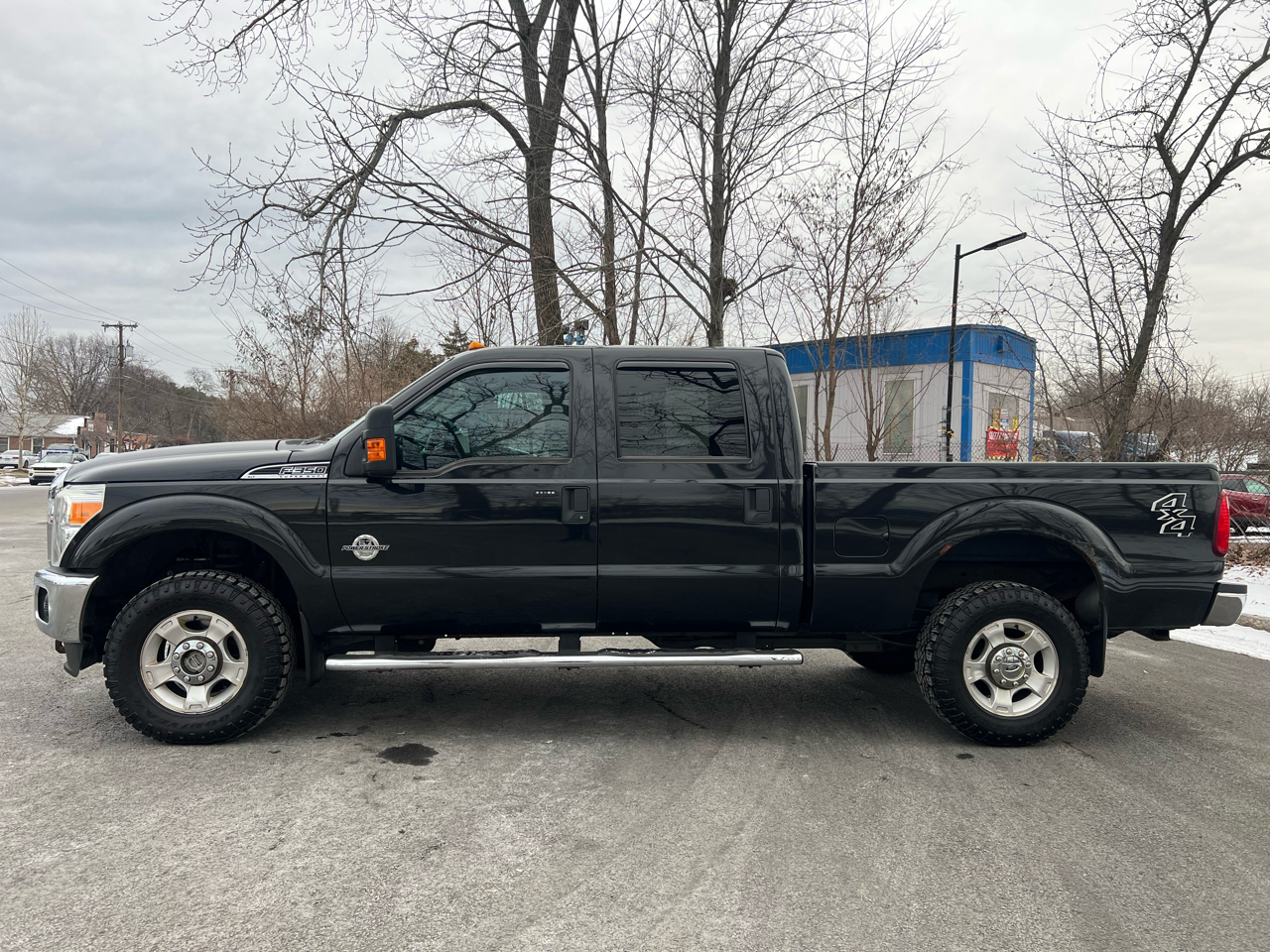 Ford Super Duty F-350 SRW 4WD Crew Cab 156" XLT 2015