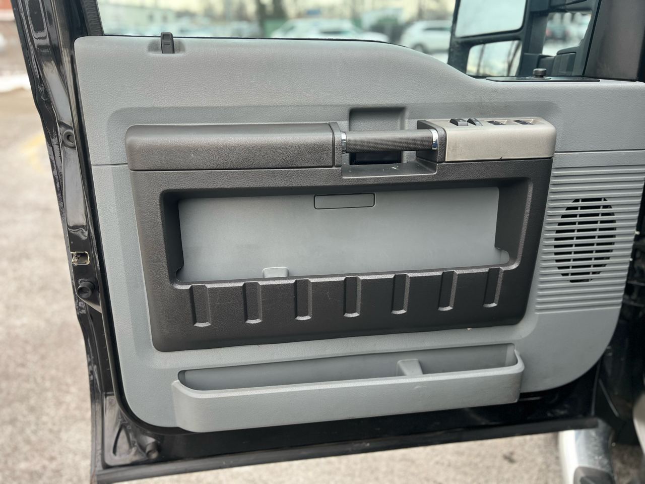 Ford Super Duty F-350 SRW 4WD Crew Cab 156" XLT 2015