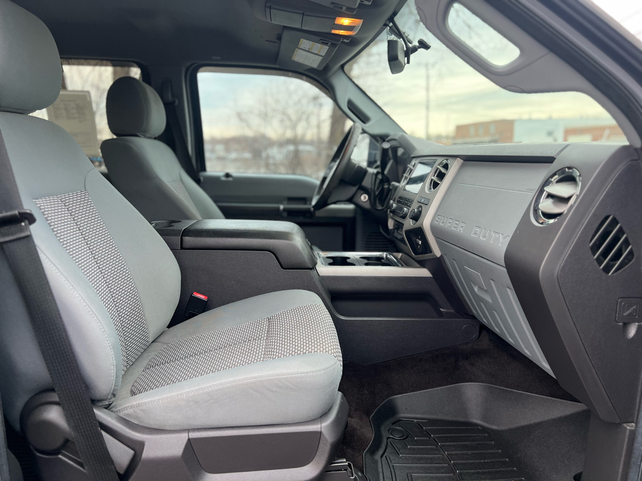 Ford Super Duty F-350 SRW 4WD Crew Cab 156" XLT 2015