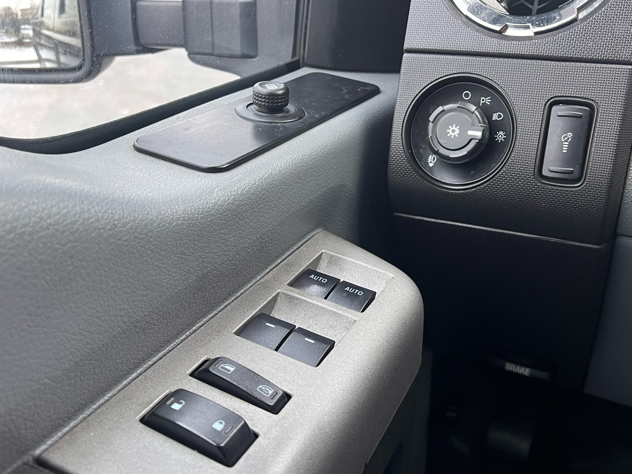 Ford Super Duty F-350 SRW 4WD Crew Cab 156" XLT 2015