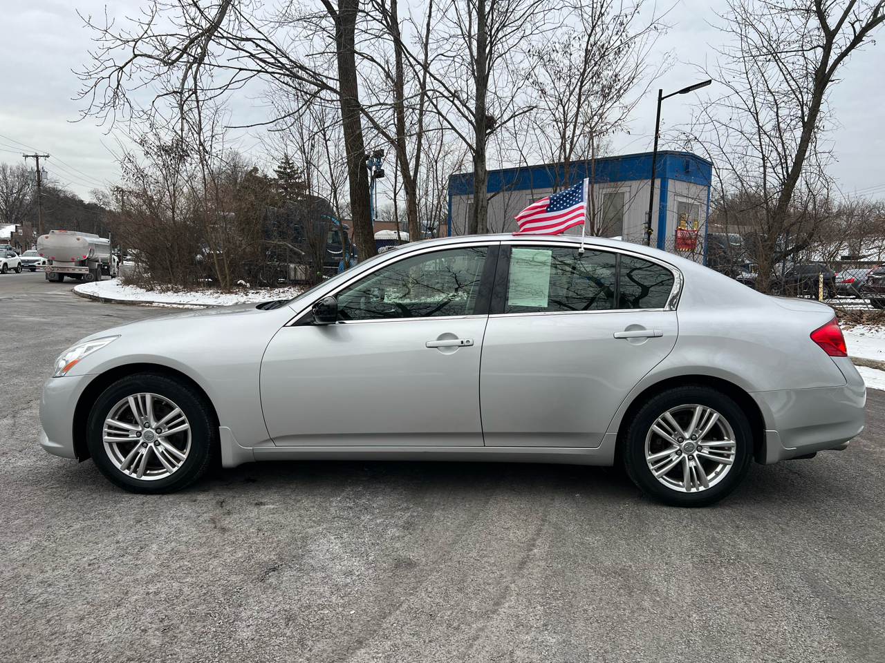 Infiniti G37 Sedan 4dr x AWD 2013