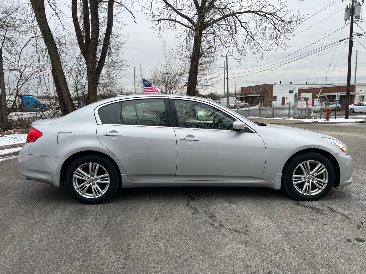 Infiniti G37 Sedan 4dr x AWD 2013