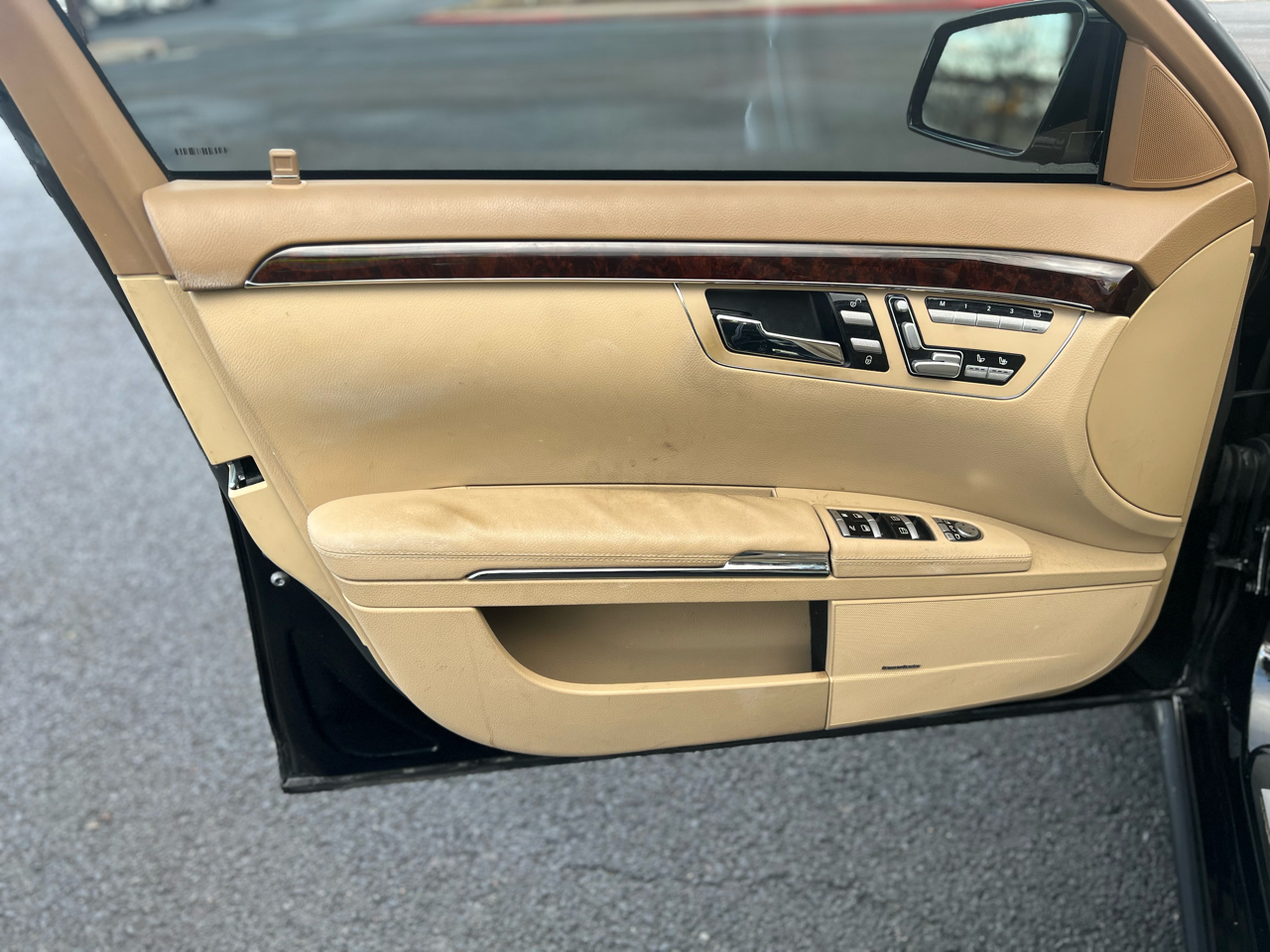 Mercedes-Benz S-Class 4dr Sdn S 550 4MATIC 2013