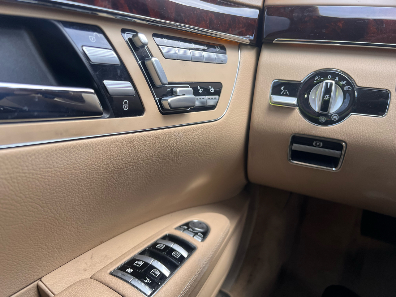 Mercedes-Benz S-Class 4dr Sdn S 550 4MATIC 2013