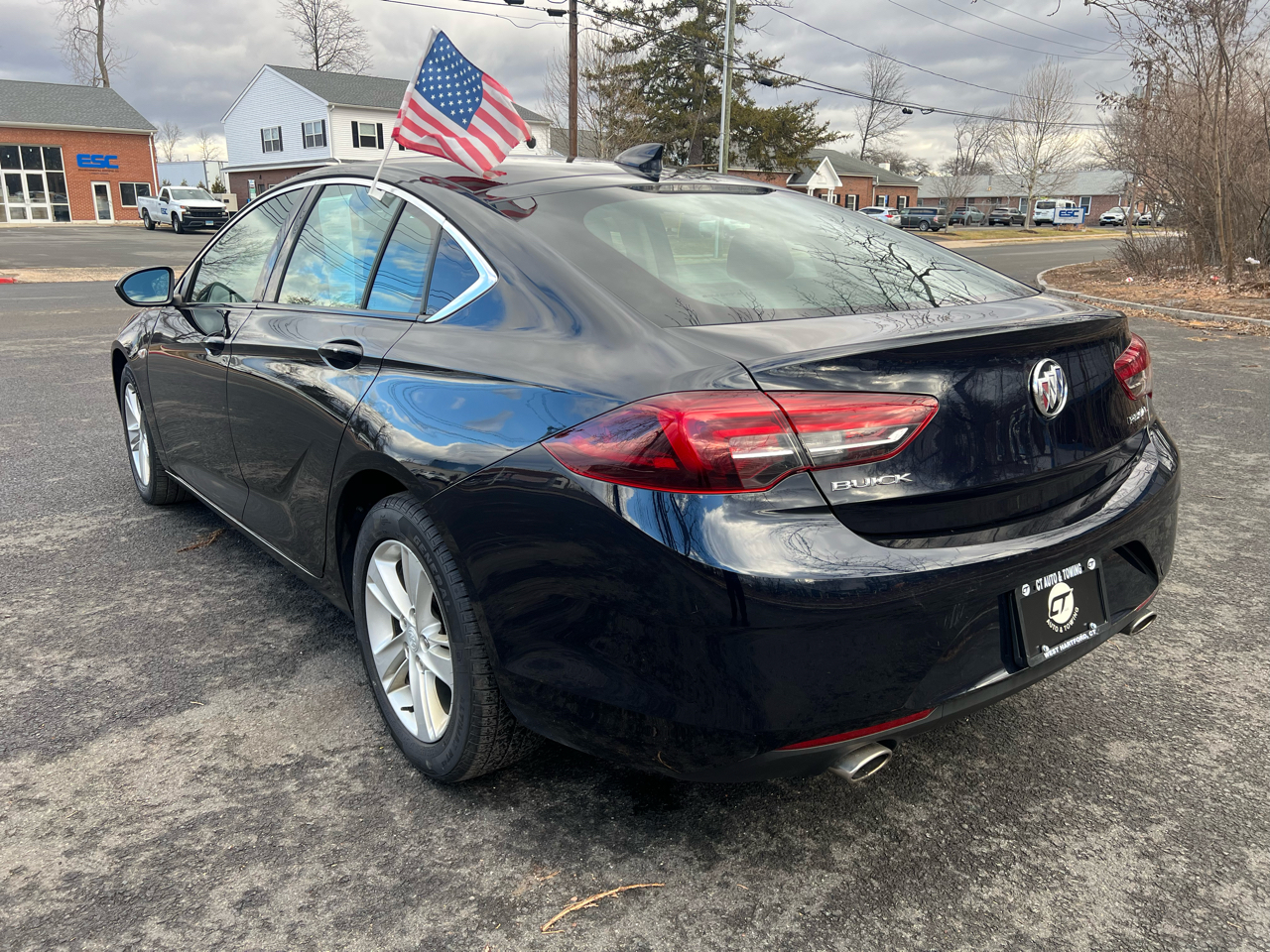Buick Regal Sportback 4dr Sdn Preferred FWD 2018