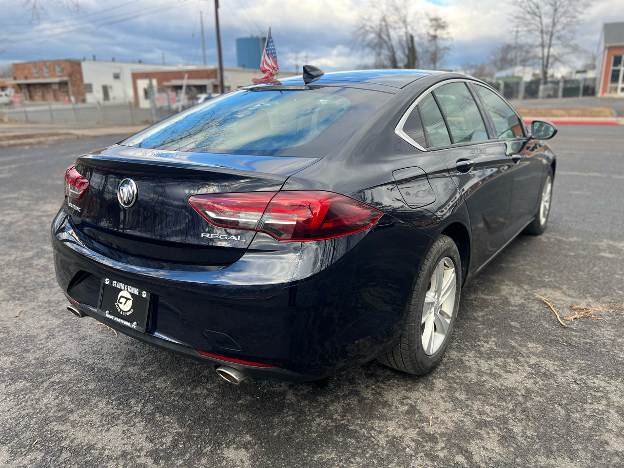 Buick Regal Sportback 4dr Sdn Preferred FWD 2018