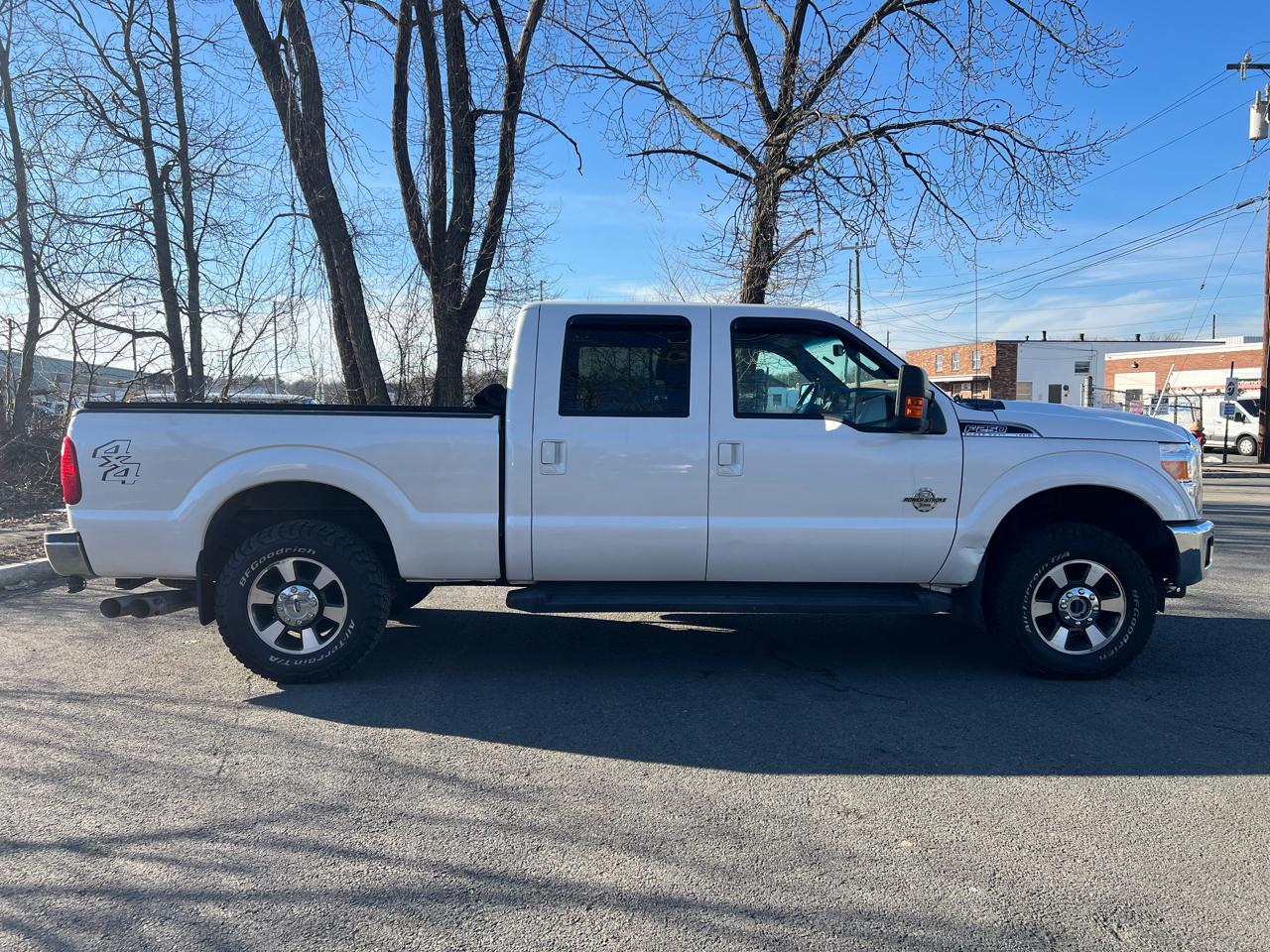Ford Super Duty F-250 SRW 4WD Crew Cab 156" Lariat 2016