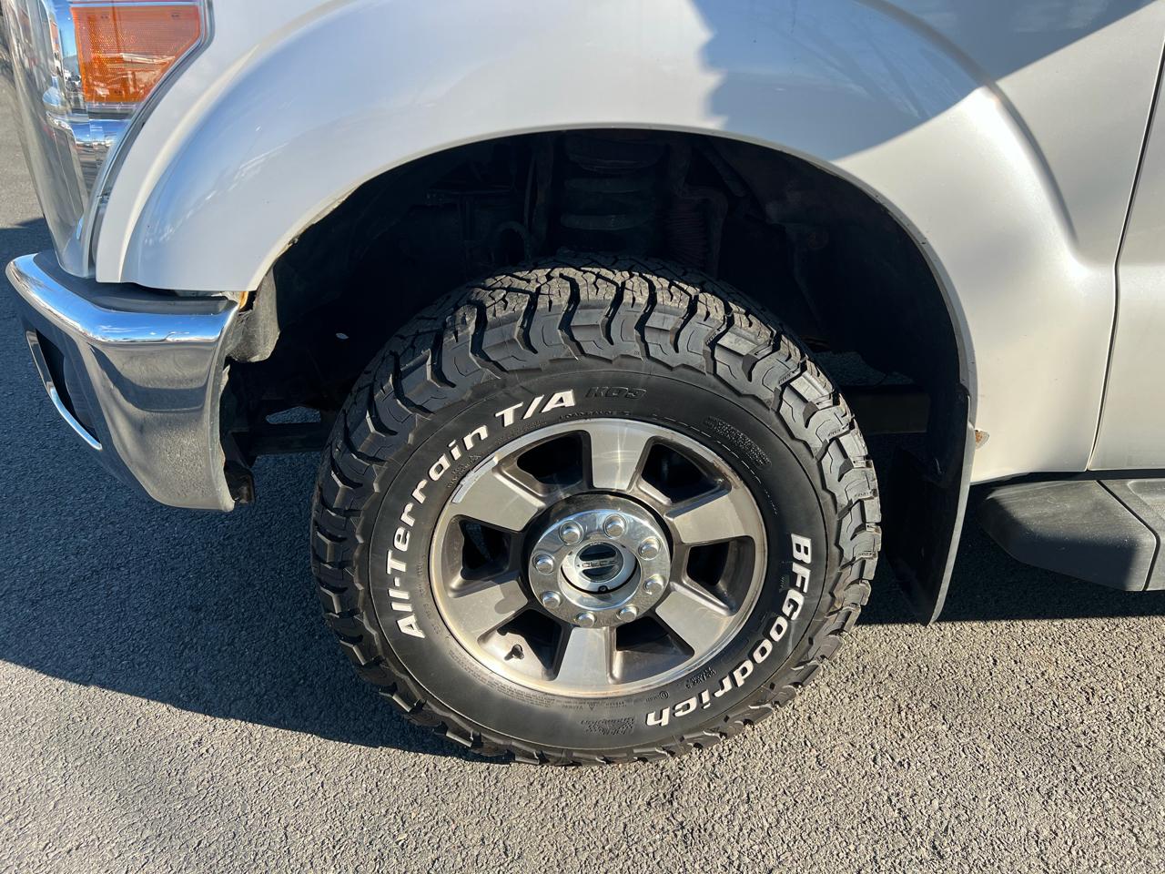 Ford Super Duty F-250 SRW 4WD Crew Cab 156" Lariat 2016