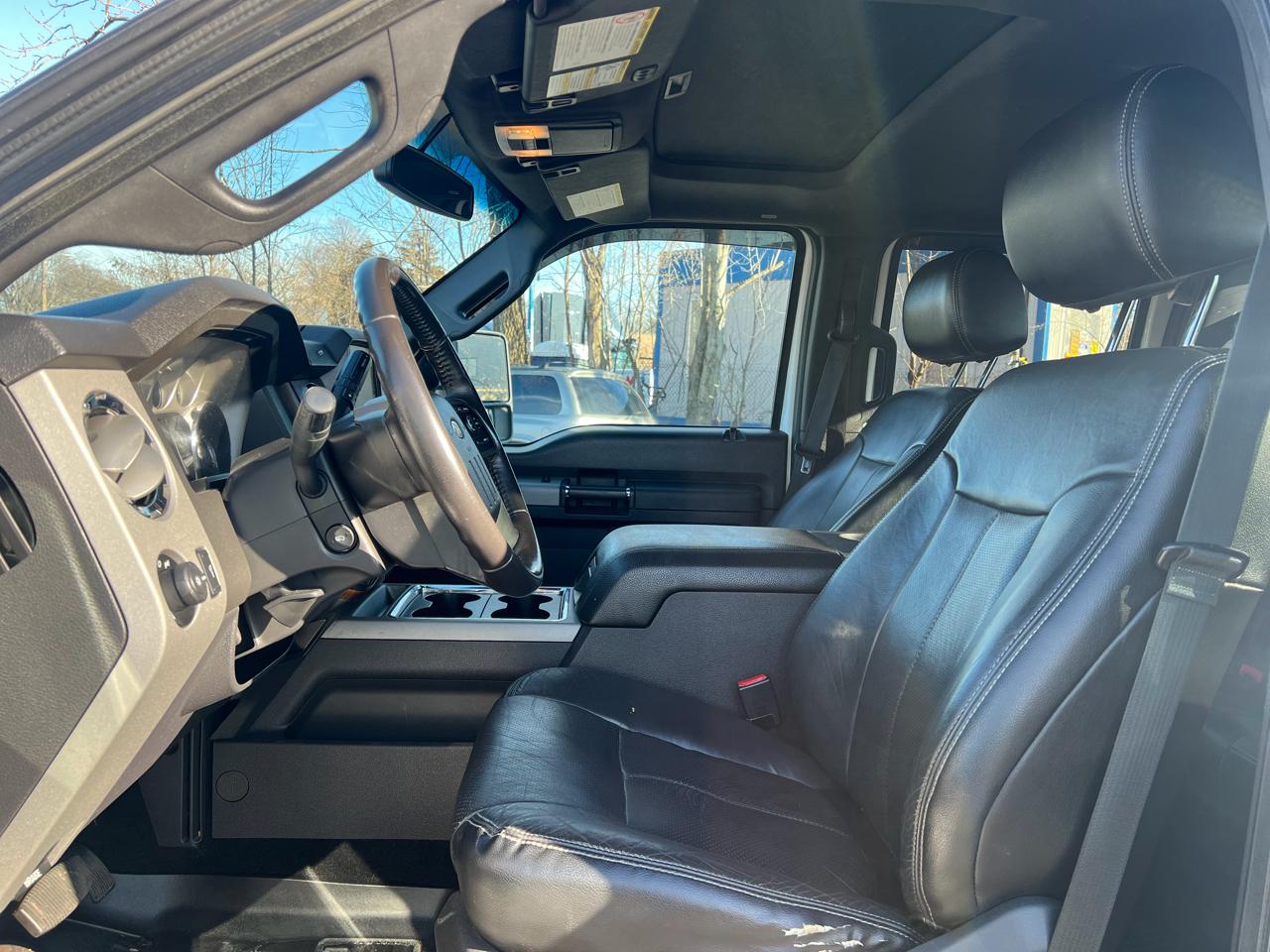 Ford Super Duty F-250 SRW 4WD Crew Cab 156" Lariat 2016