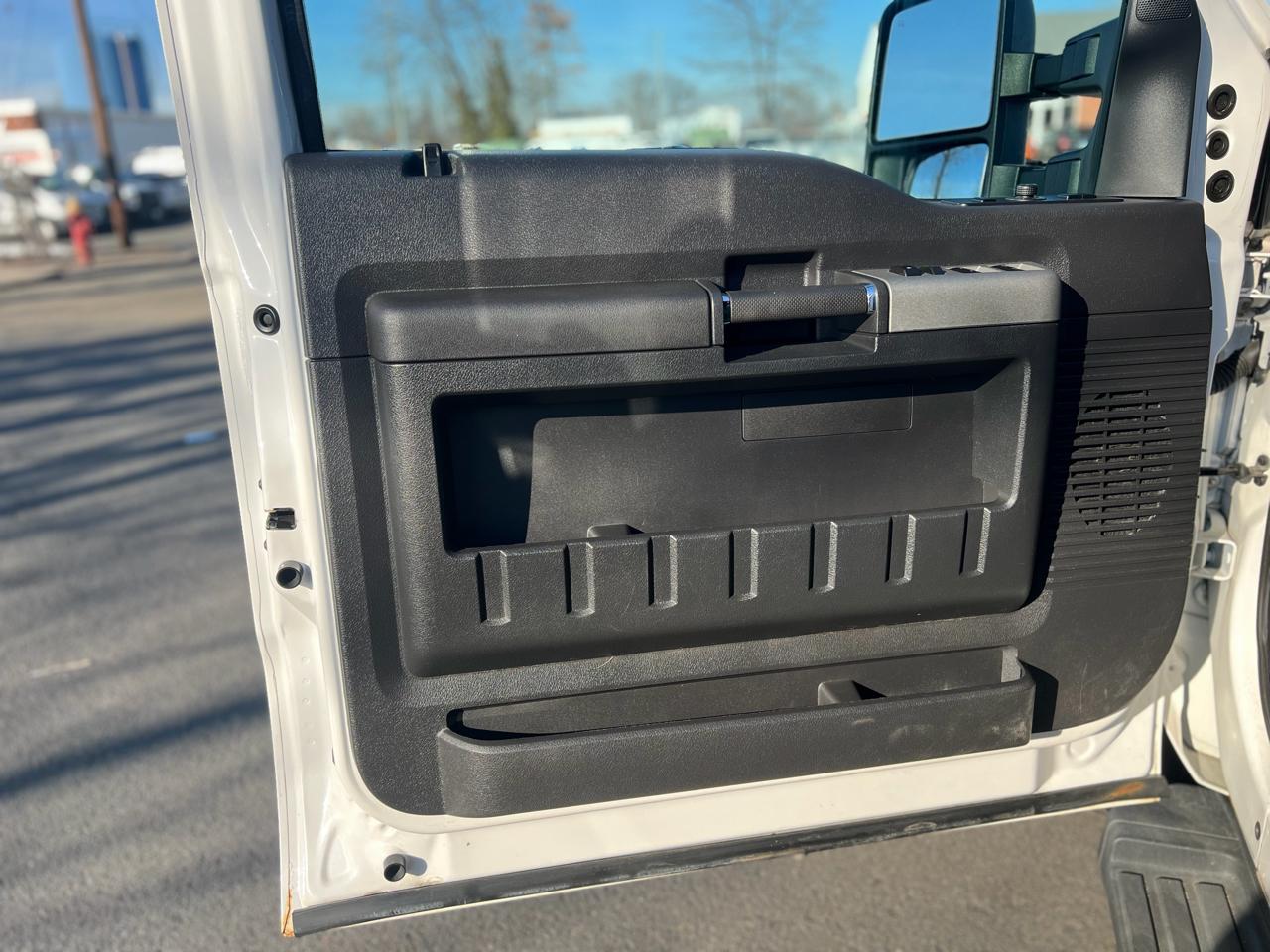 Ford Super Duty F-250 SRW 4WD Crew Cab 156" Lariat 2016