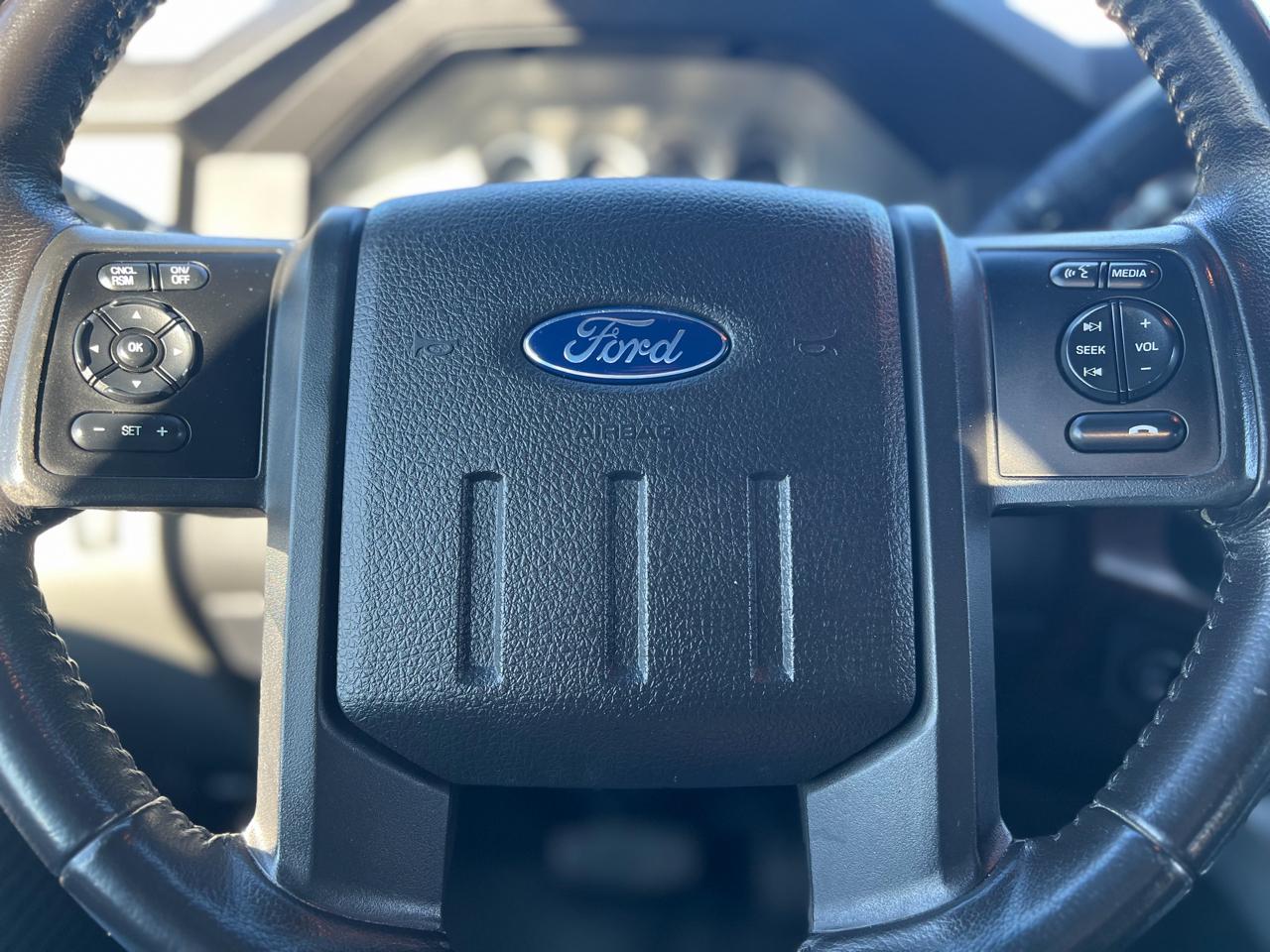 Ford Super Duty F-250 SRW 4WD Crew Cab 156" Lariat 2016