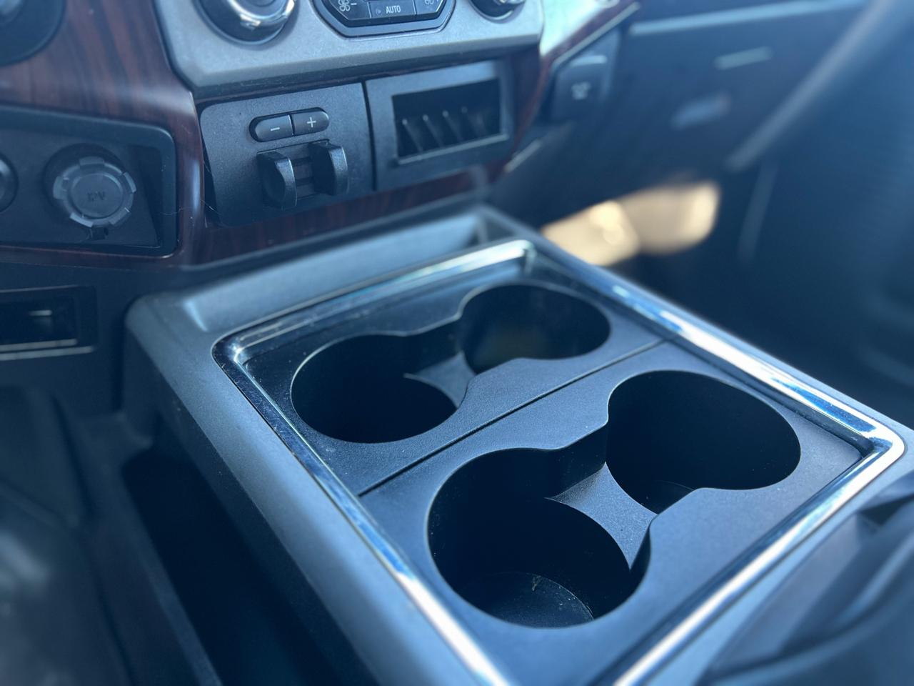 Ford Super Duty F-250 SRW 4WD Crew Cab 156" Lariat 2016