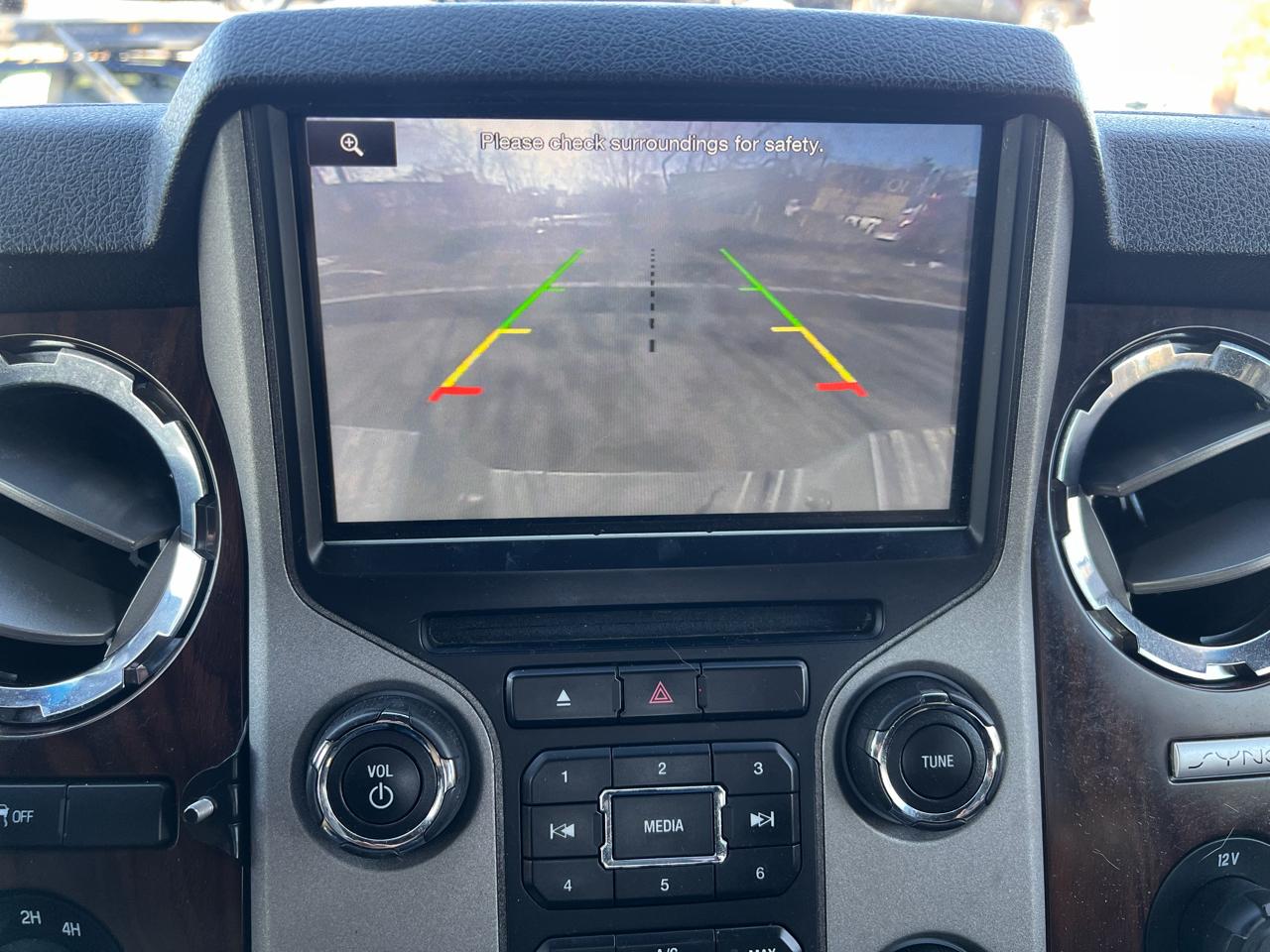 Ford Super Duty F-250 SRW 4WD Crew Cab 156" Lariat 2016