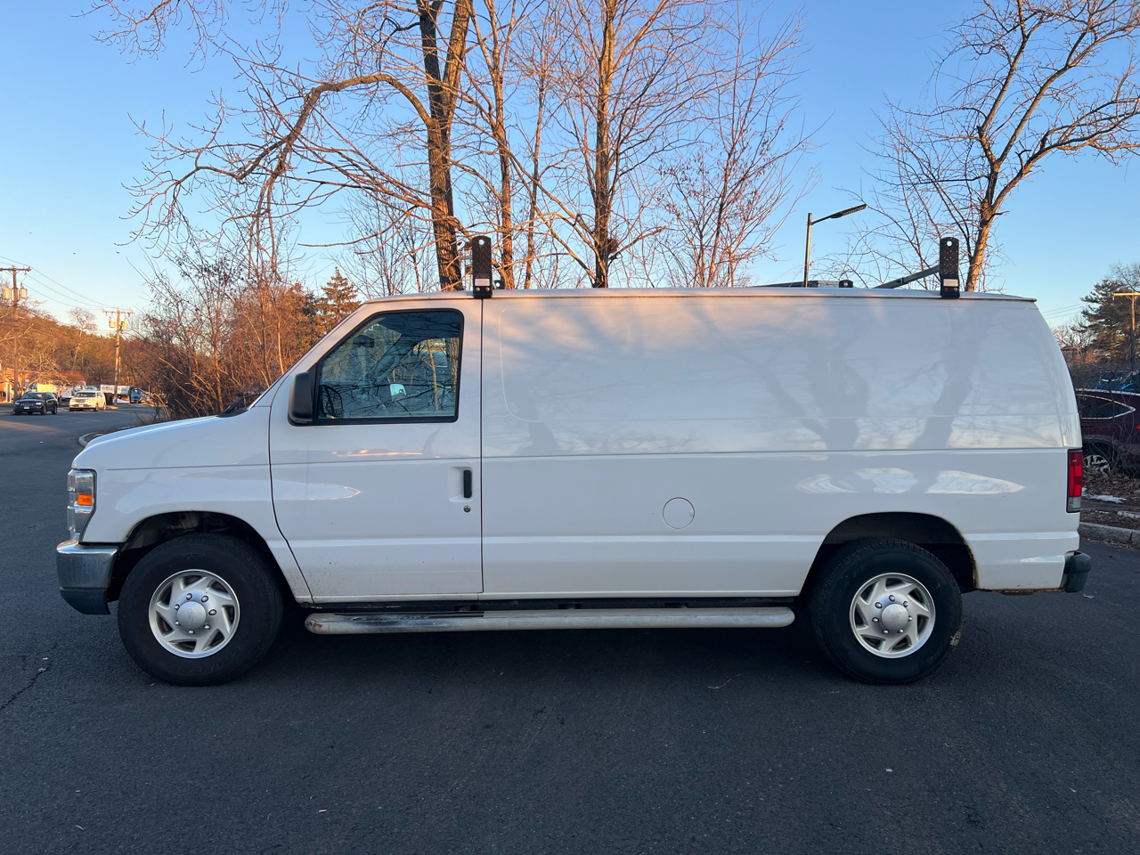 Ford Econoline Cargo Van E-250 Commercial 2013