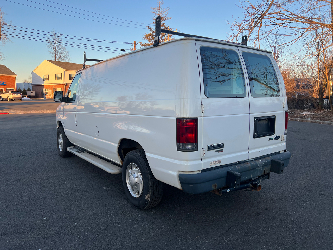 Ford Econoline Cargo Van E-250 Commercial 2013