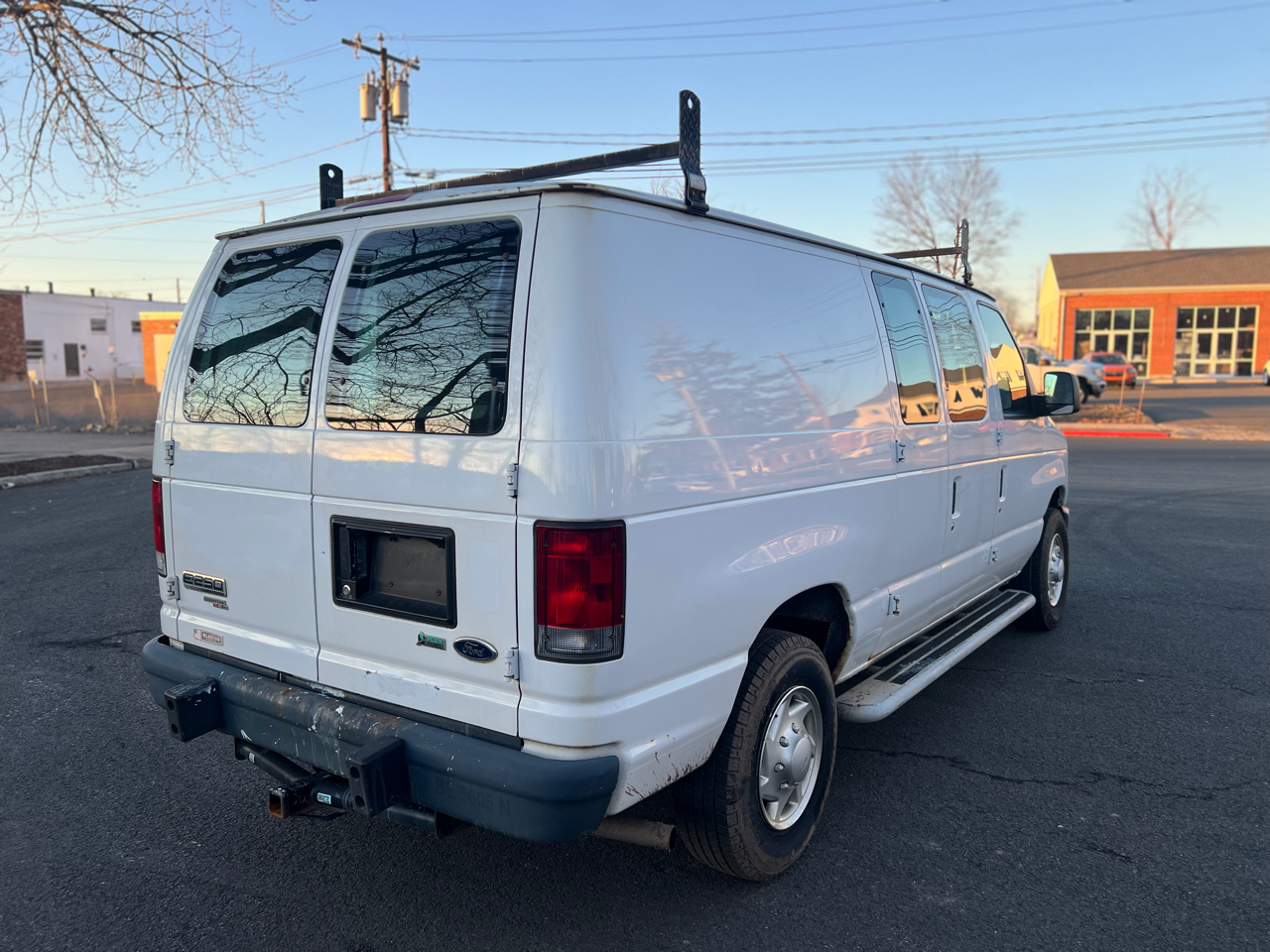 Ford Econoline Cargo Van E-250 Commercial 2013