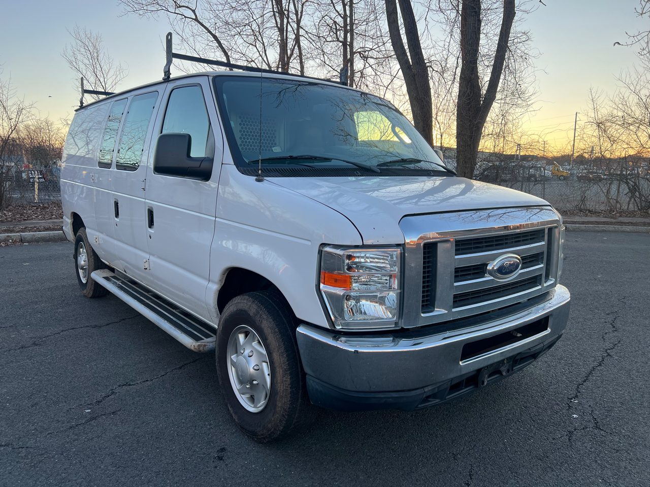 Ford Econoline Cargo Van E-250 Commercial 2013