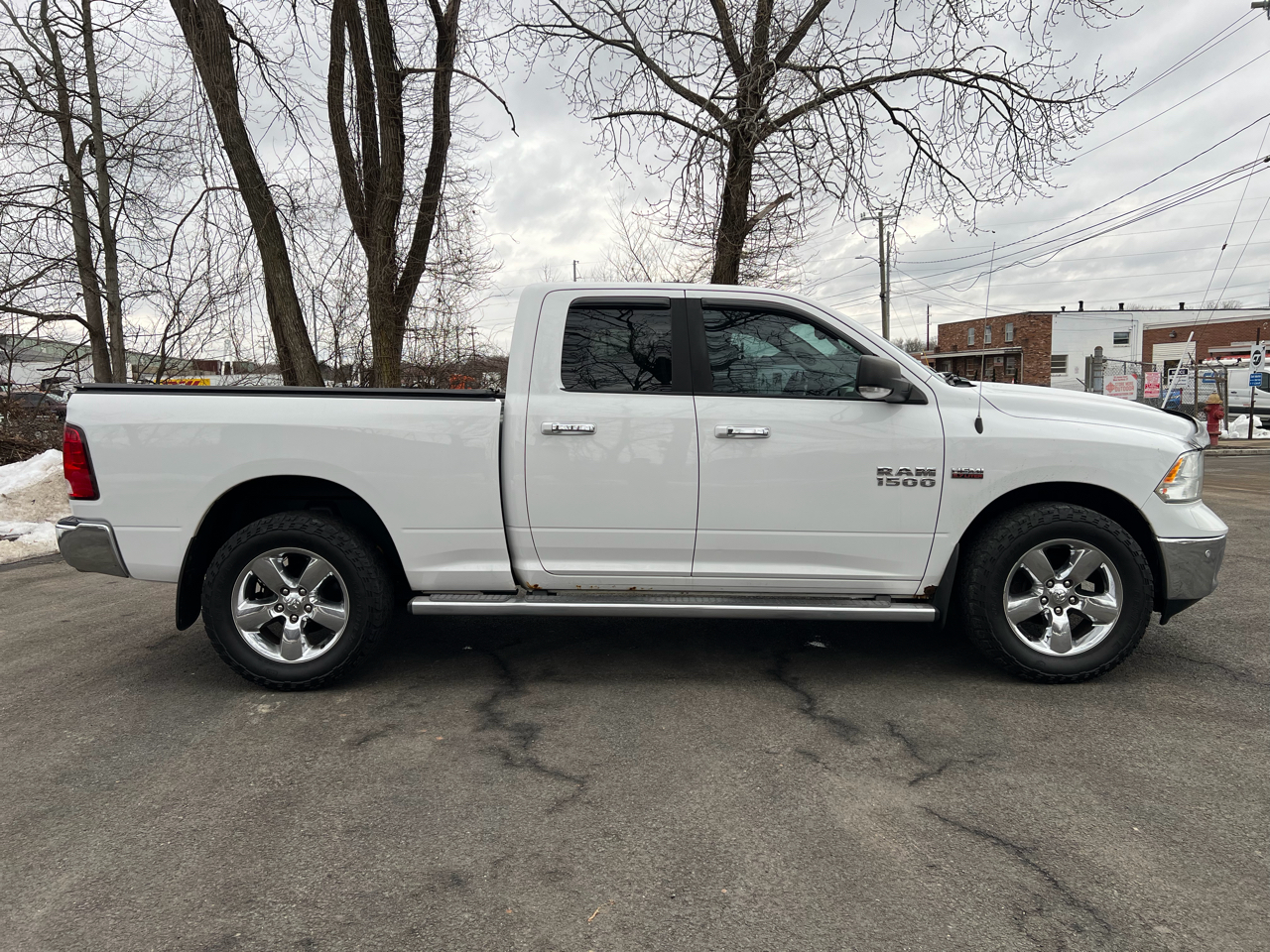 RAM 1500 4WD Quad Cab 140.5" SLT 2014