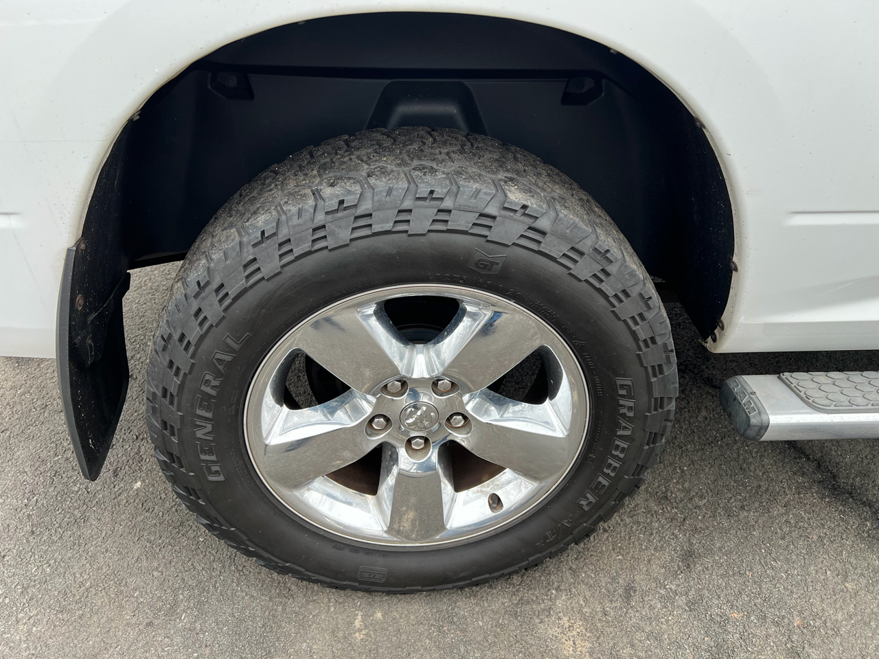 RAM 1500 4WD Quad Cab 140.5" SLT 2014