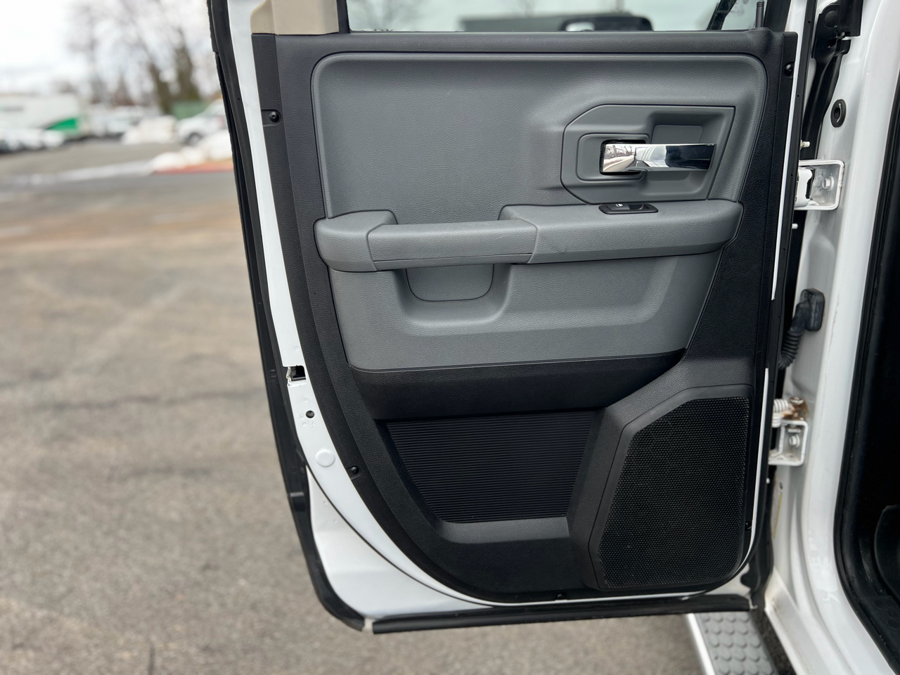 RAM 1500 4WD Quad Cab 140.5" SLT 2014