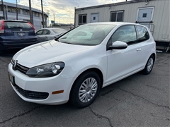 2010 Volkswagen Golf  2010 Volkswagen Golf