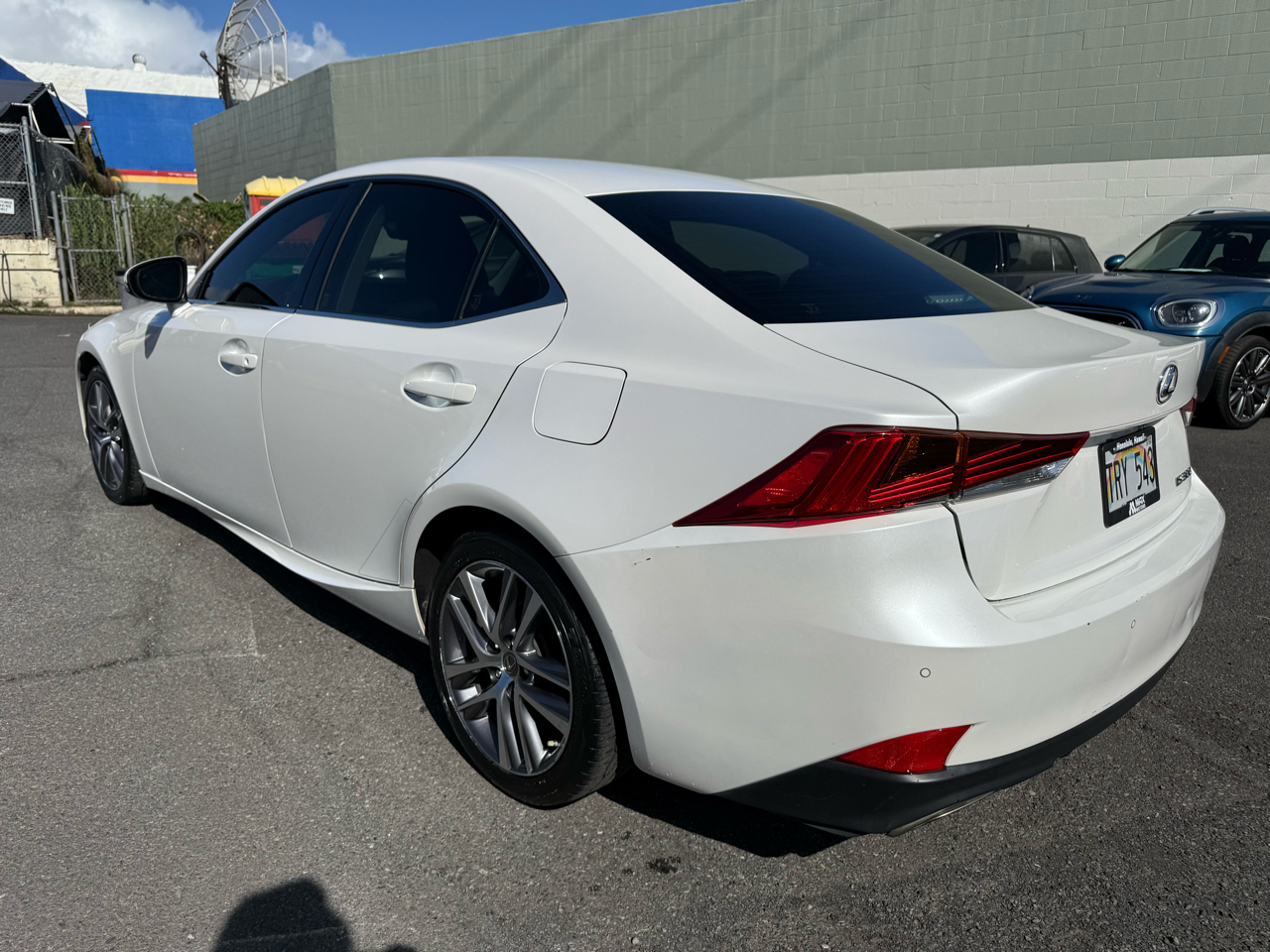 2019 Lexus IS 300 photo 3