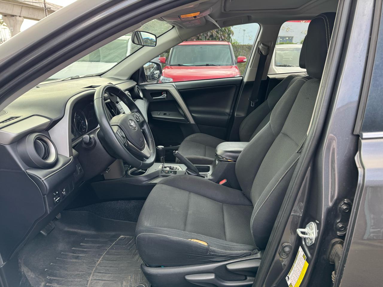 2016 Toyota RAV4 XLE - Photo 15