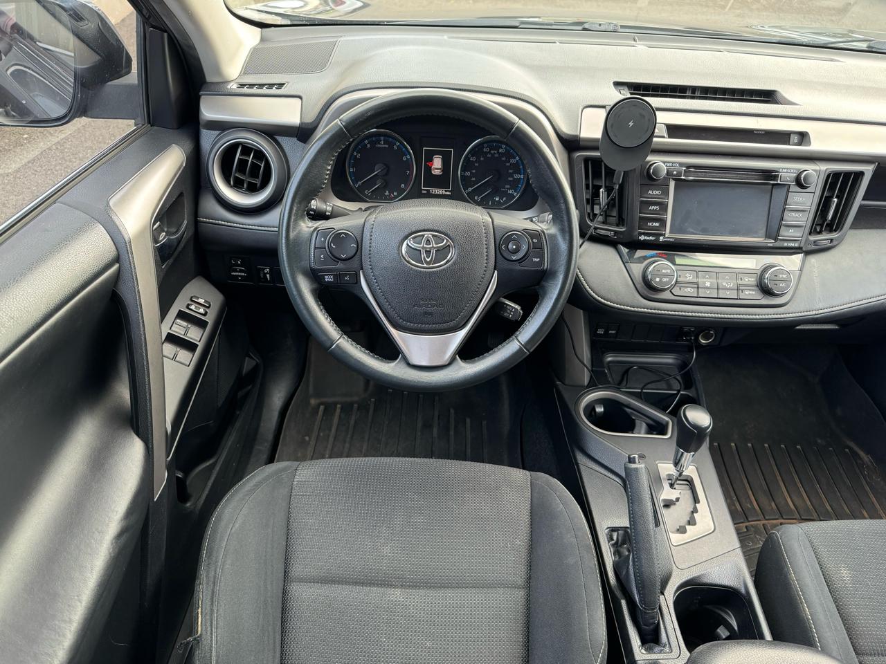 2016 Toyota RAV4 XLE - Photo 19