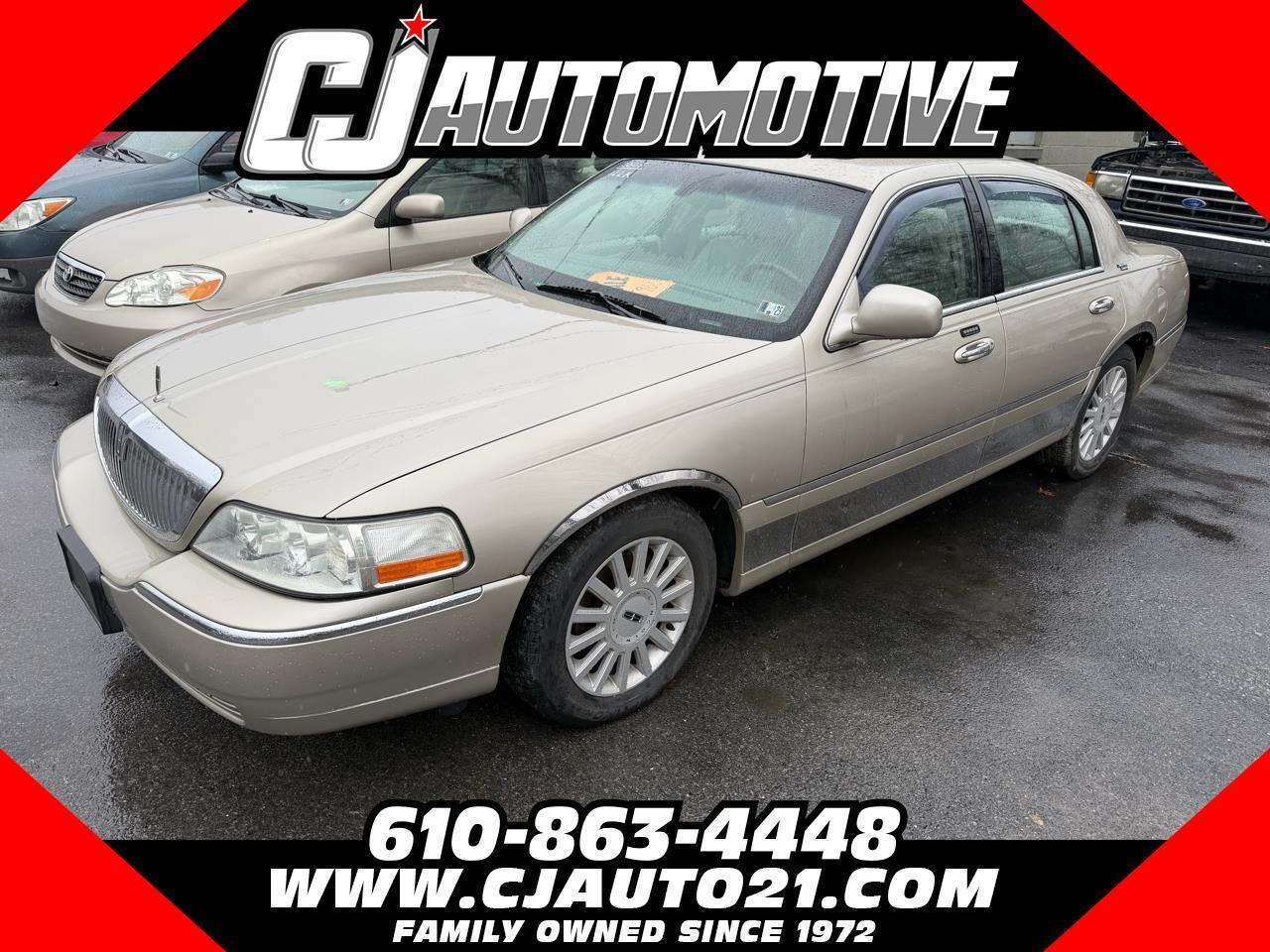 2005 Lincoln Town Car 4dr Sdn Signature Limited