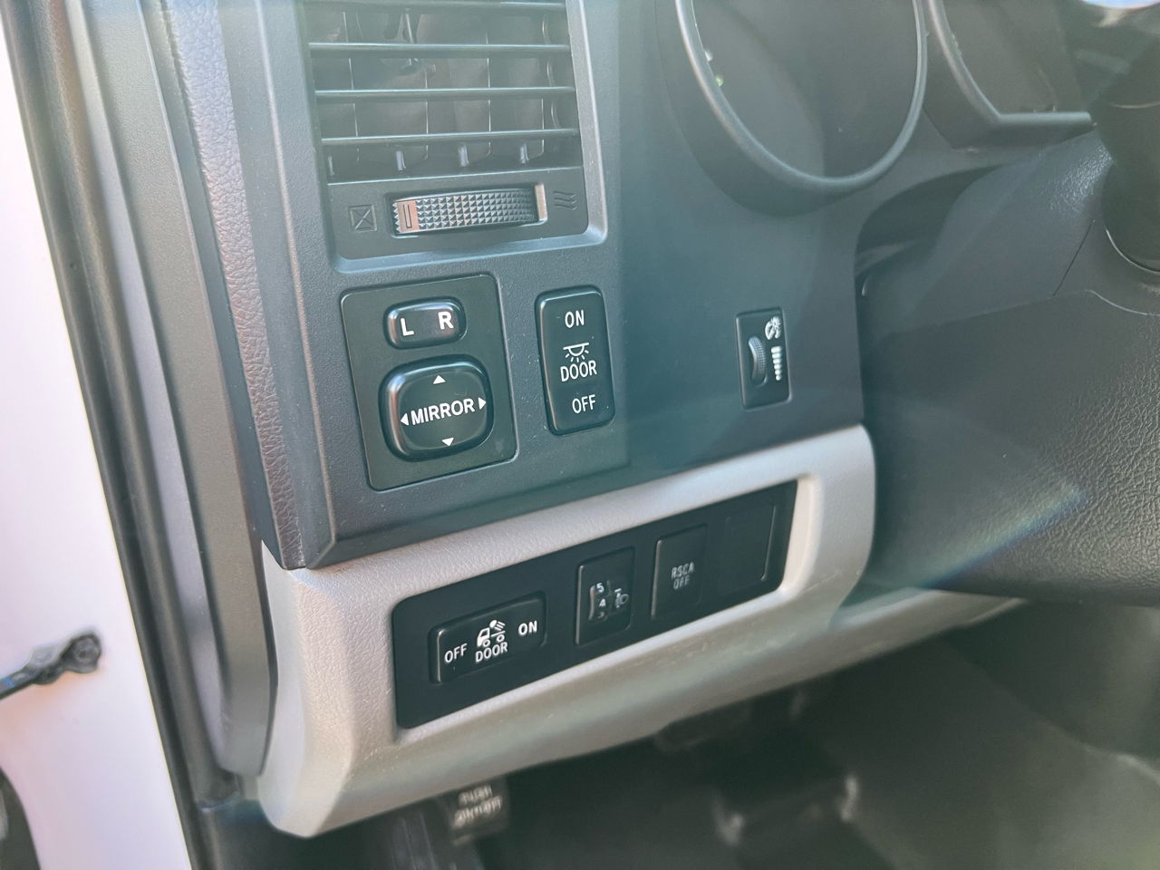 Toyota Tundra 4WD Truck  2013 Toyota Tundra 4WD Truck  2013