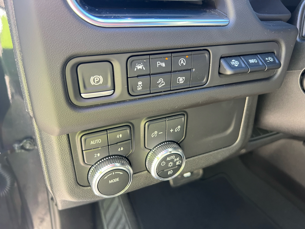 GMC Yukon  2024 GMC Yukon  2024