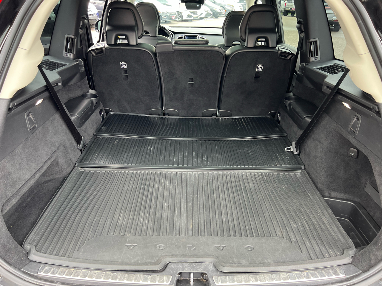 Volvo XC90  2019 Volvo XC90  2019