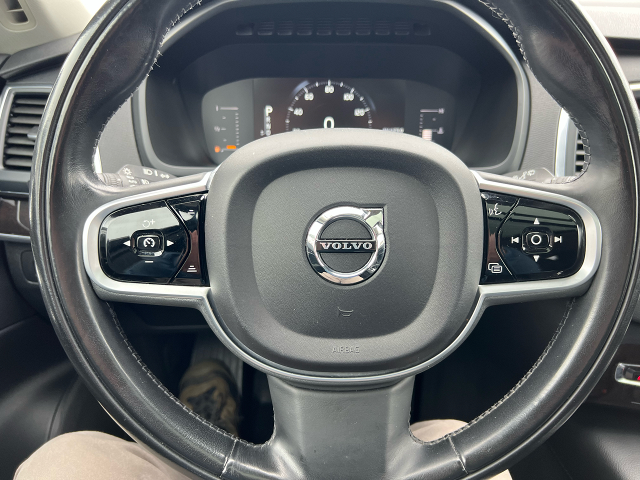 Volvo XC90  2019 Volvo XC90  2019