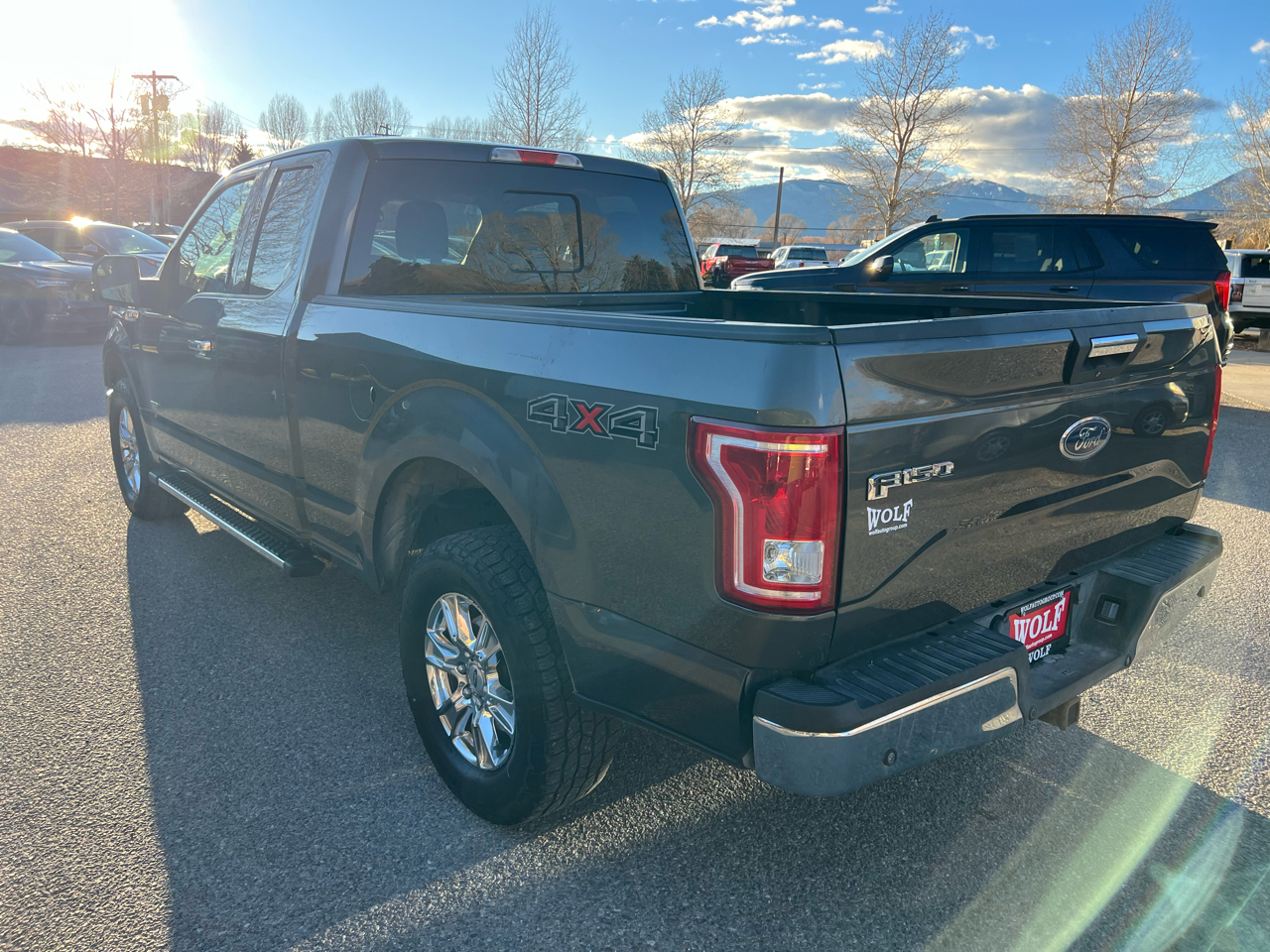 2015 Ford F-150 XLT photo 2