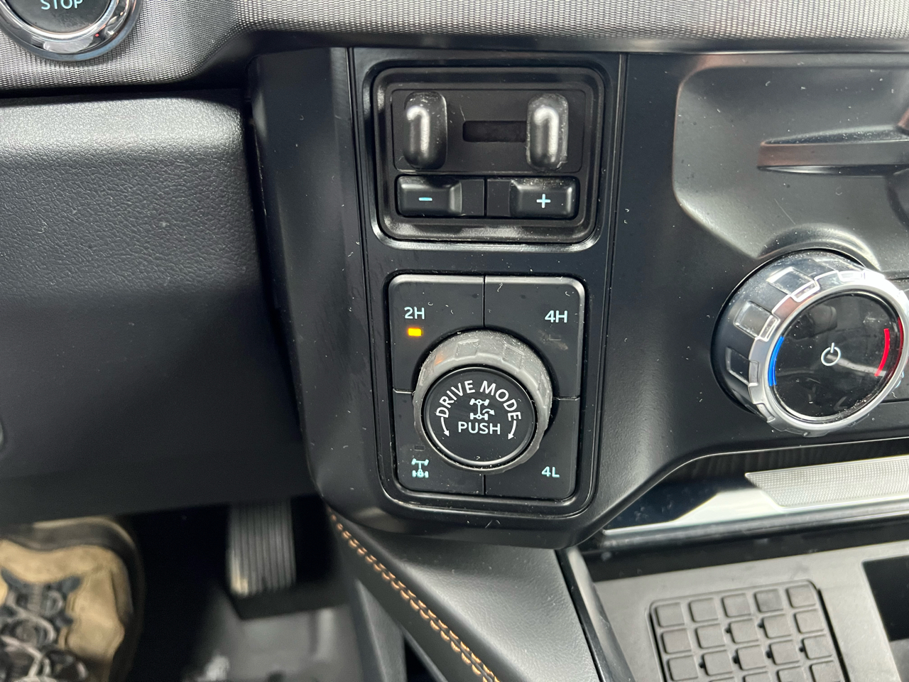 Ford Super Duty F-250 SRW  2024