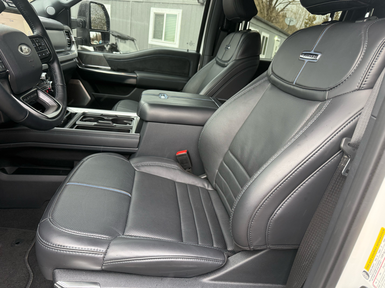 Ford Super Duty F-250 SRW  2025