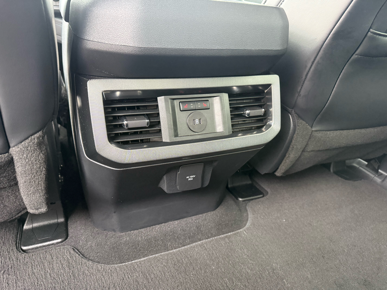 Ford Super Duty F-250 SRW  2025