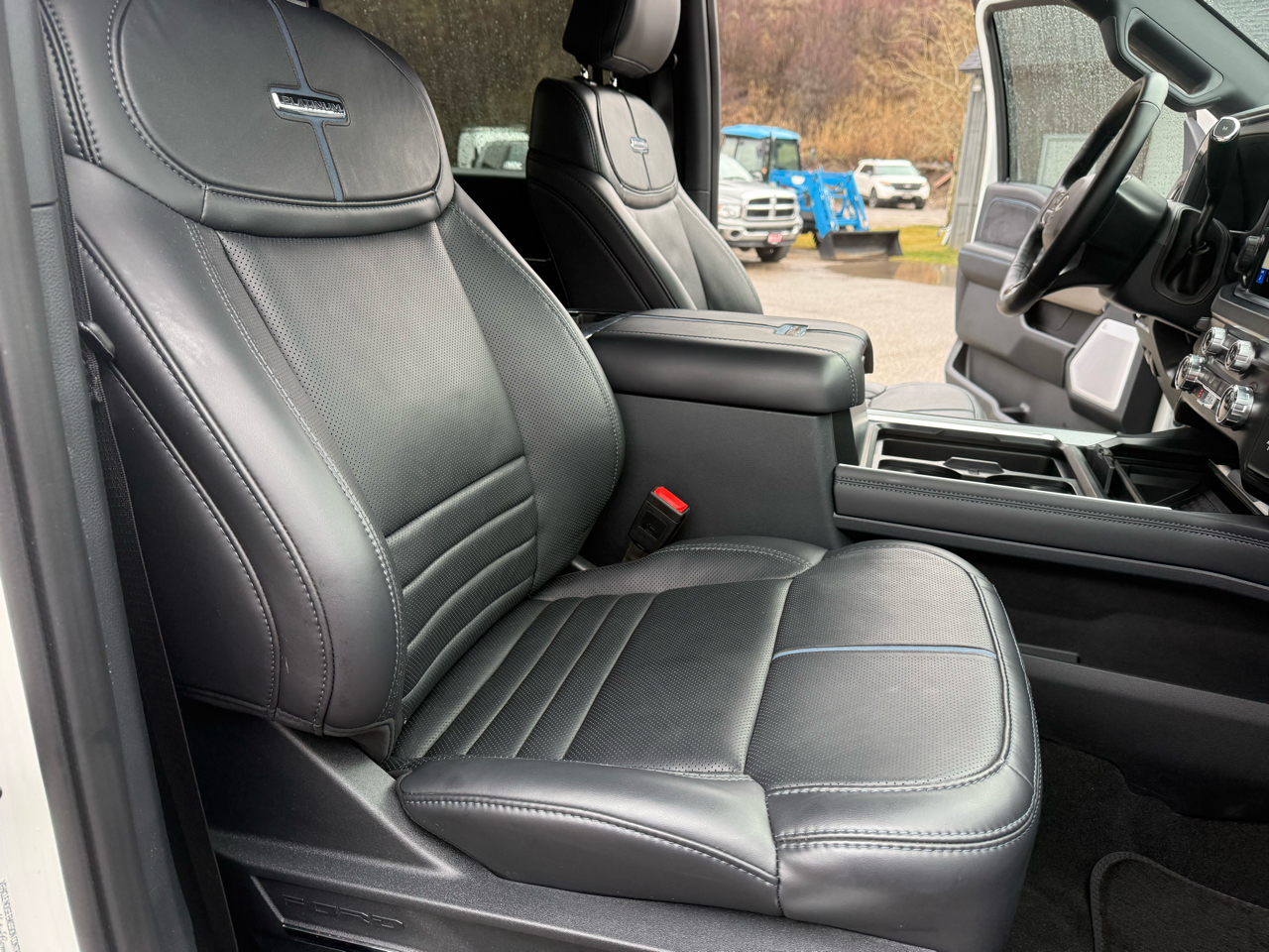 Ford Super Duty F-250 SRW  2025