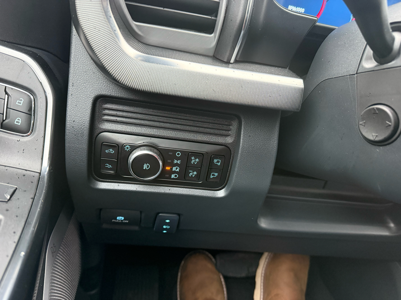 Ford Super Duty F-250 SRW  2025