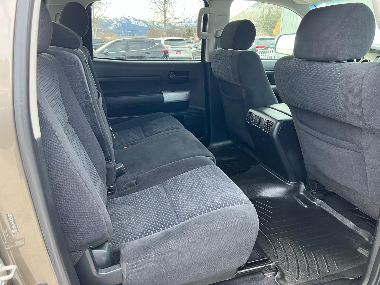 Toyota Tundra 4WD Truck  2008