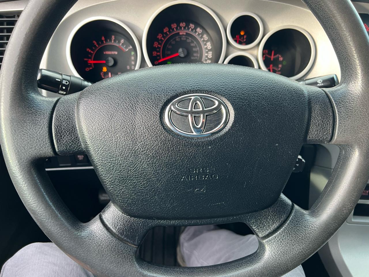 Toyota Tundra 4WD Truck  2008