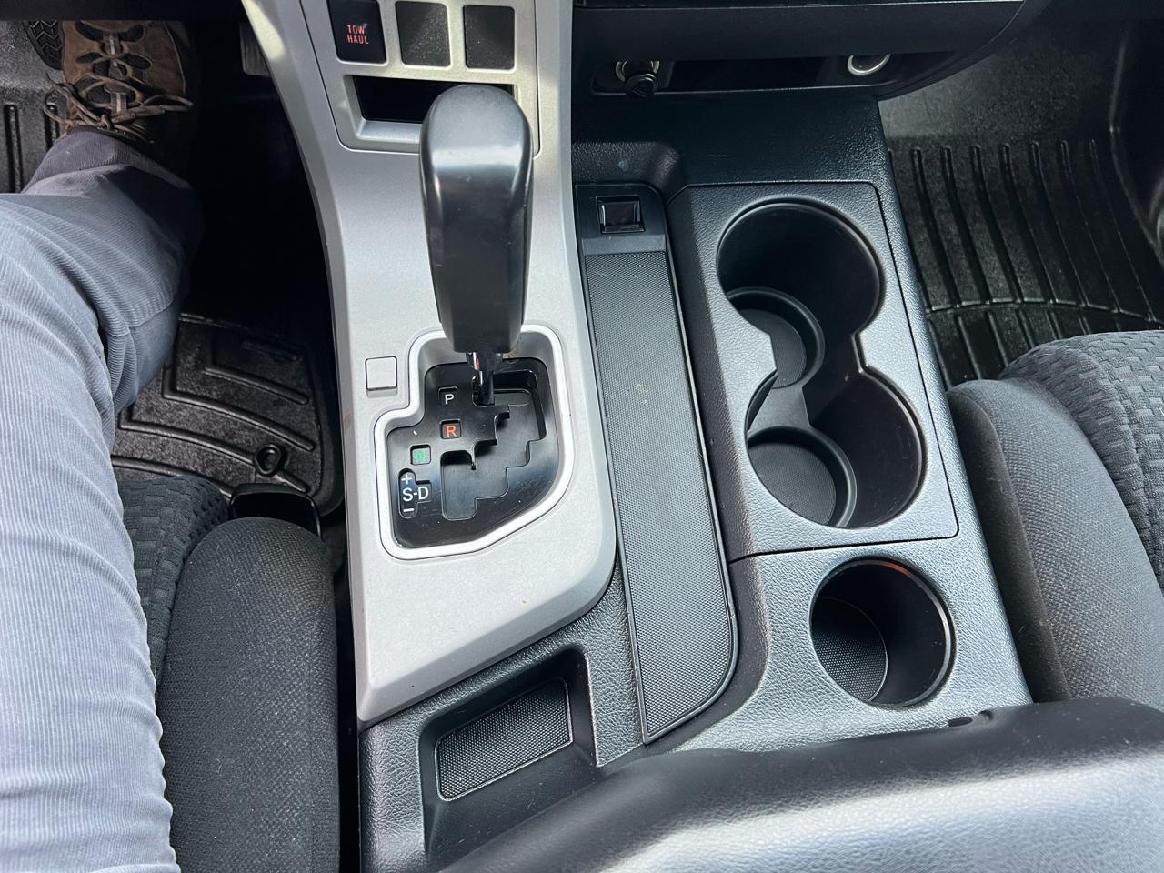 Toyota Tundra 4WD Truck  2008