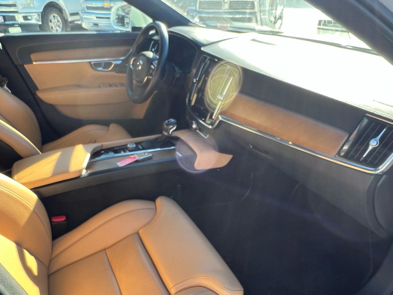 Volvo S90  2020