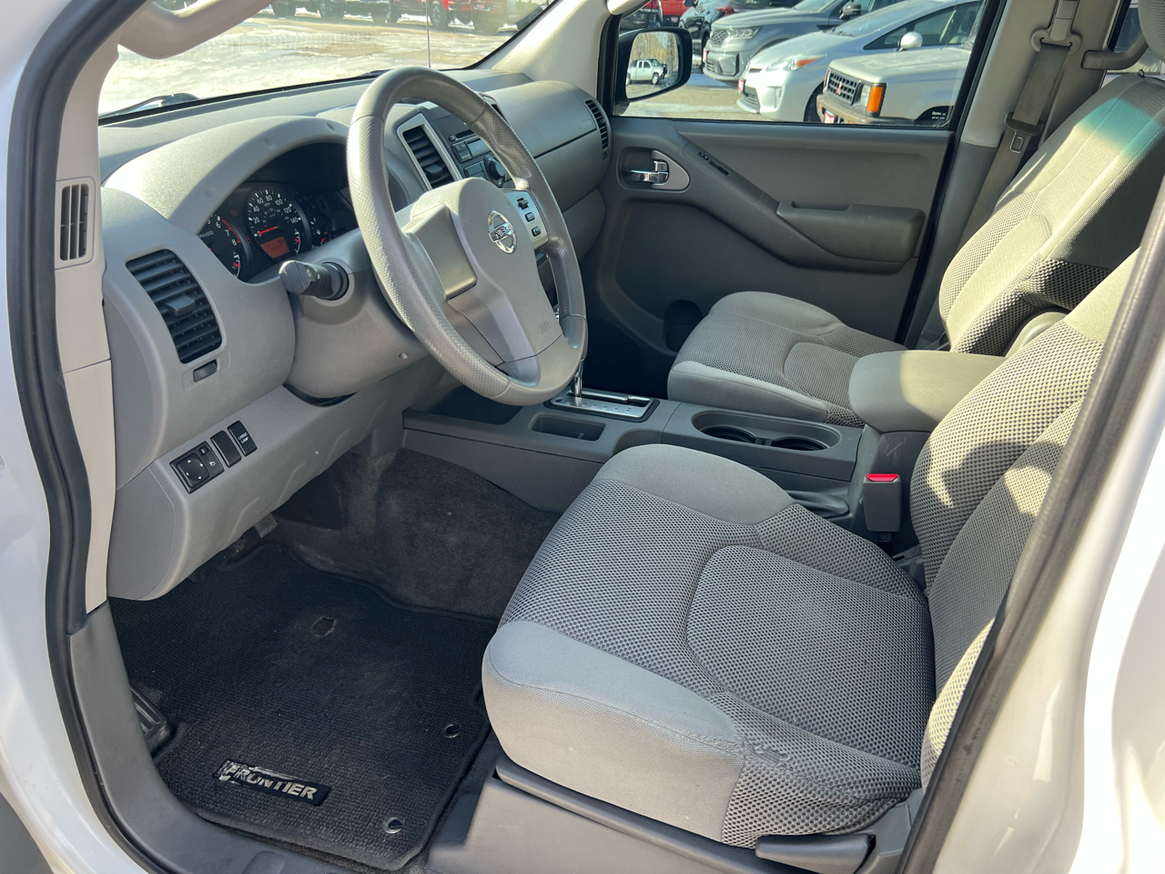 Nissan Frontier  2010