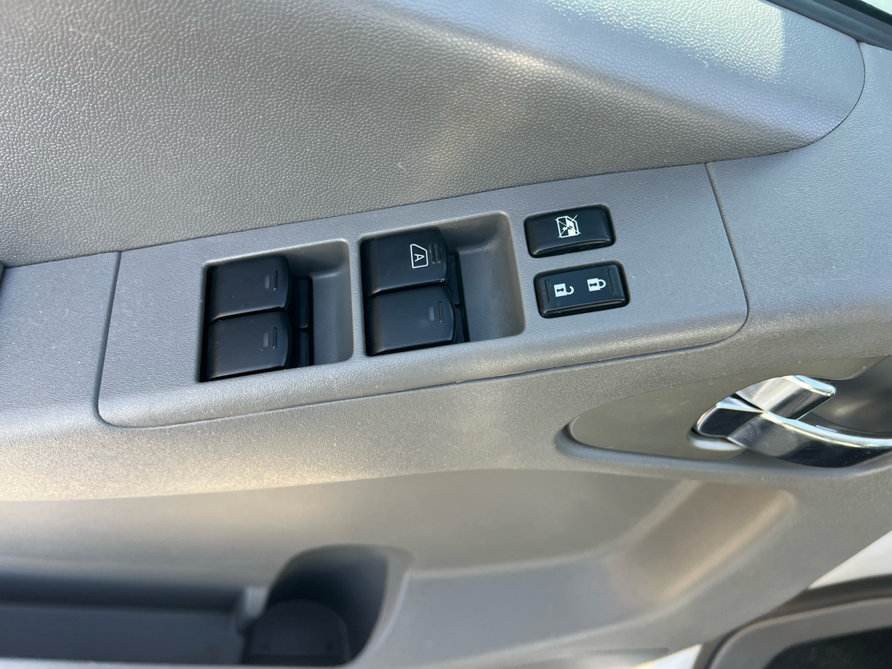 Nissan Frontier  2010