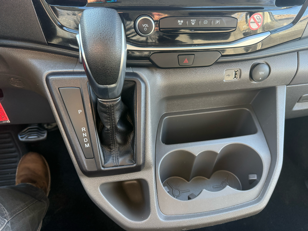 Ford Transit Passenger Wagon  2024