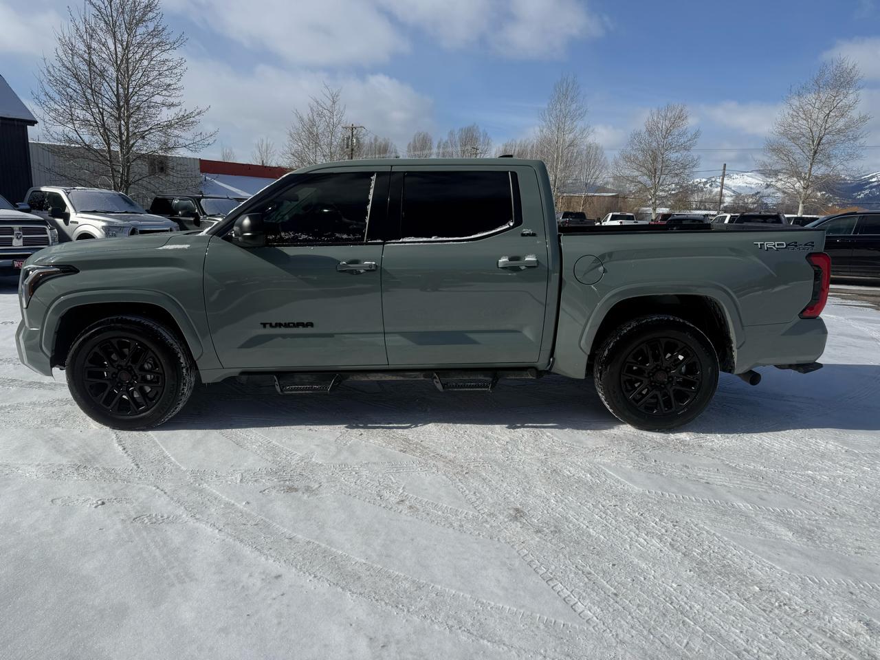 Toyota Tundra 4WD  2023