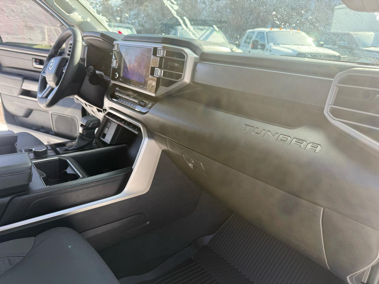 Toyota Tundra 4WD  2023